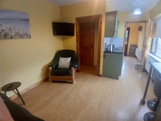 Rustic Lodge, Crossboyne,Claremorris, Co Mayo , Claremorris, Mayo, F12F8K1