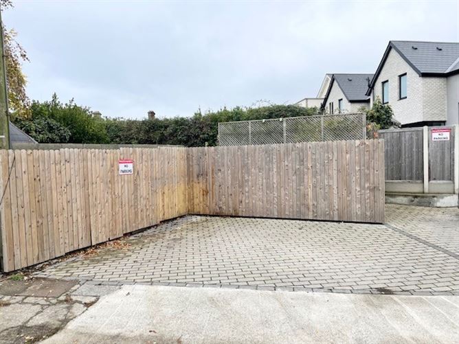 75B Clontarf Park, Clontarf,   Dublin 3