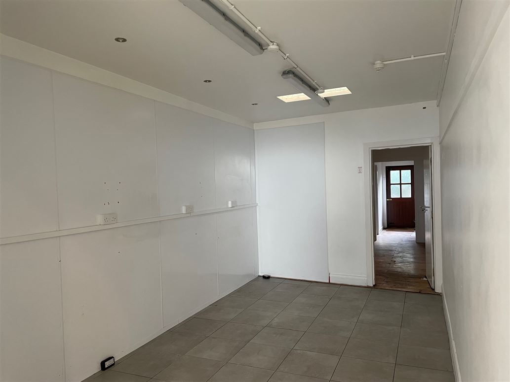 Ground Floor Retail Premises, 3 Middle Street, Galway City