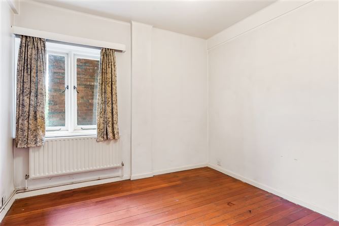 34 Court Apartments, Wilton Place, Dublin 2