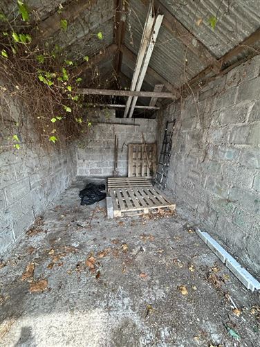 Tullamoy, 5 Bishopstown Avenue West, Model Farm Road, Cork City