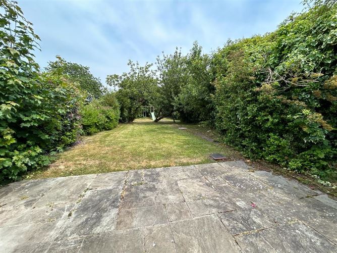 Tullamoy, 5 Bishopstown Avenue West, Model Farm Road, Cork City