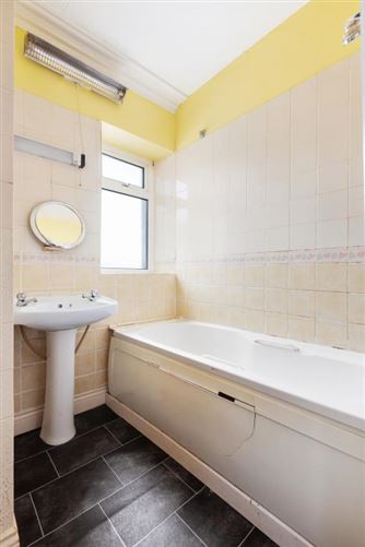 7 Breffni Terrace , Sandycove, Dublin