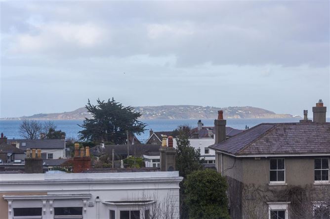 7 Breffni Terrace , Sandycove, Dublin