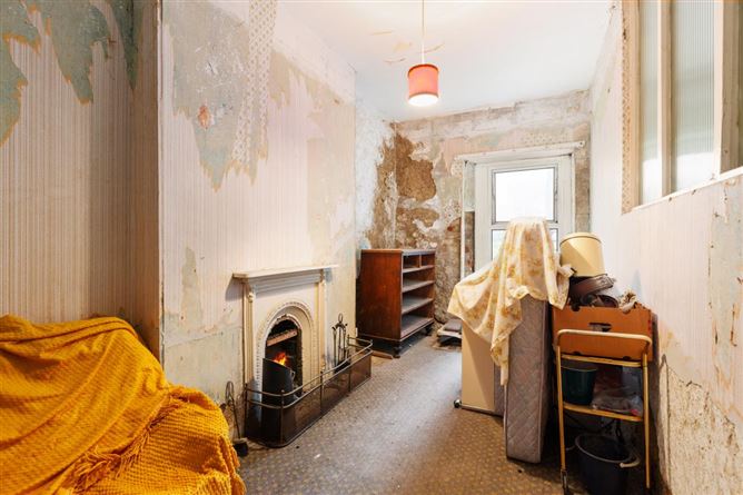 7 Breffni Terrace , Sandycove, Dublin