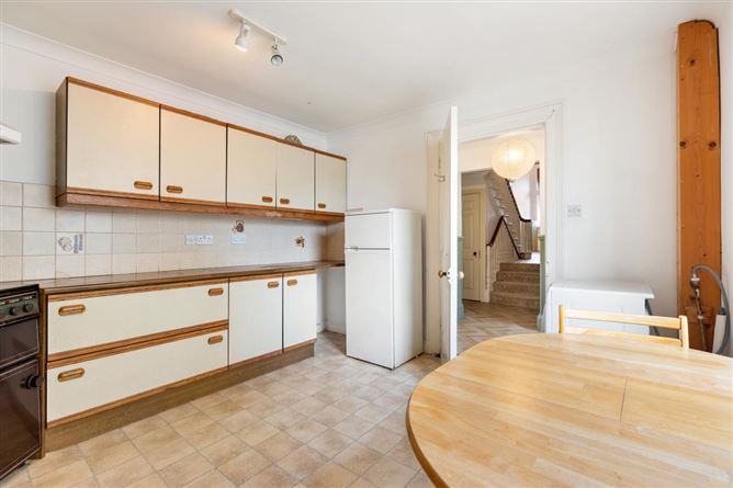 7 Breffni Terrace , Sandycove, Dublin