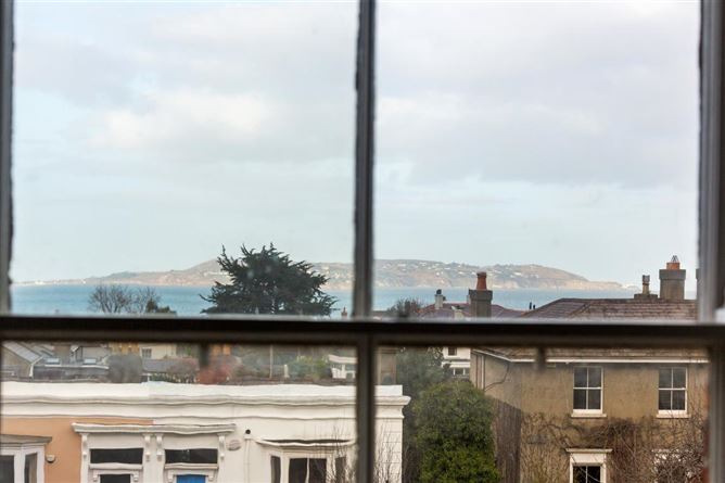 7 Breffni Terrace , Sandycove, Dublin