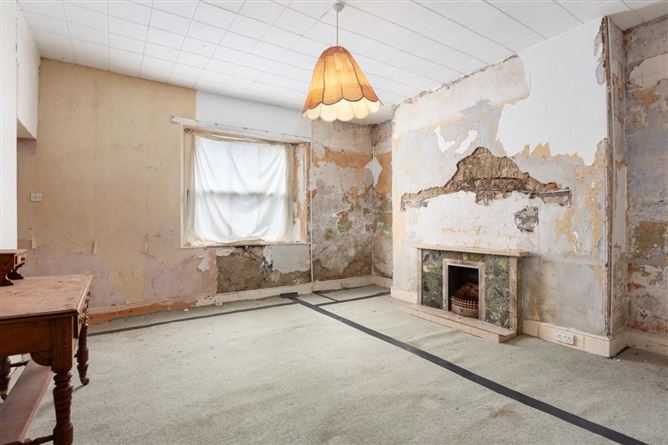 7 Breffni Terrace , Sandycove, Dublin