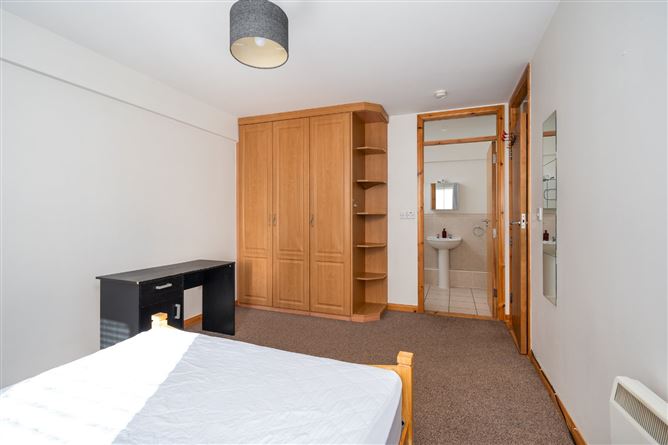 6 Anville Place, Anvil Court, New Street, Longford Town