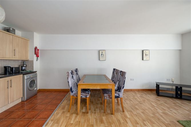 6 Anville Place, Anvil Court, New Street, Longford Town