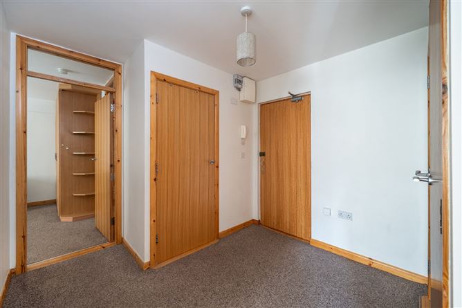 6 Anville Place, Anvil Court, New Street, Longford Town
