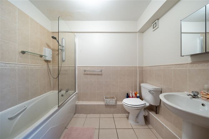 6 Anville Place, Anvil Court, New Street, Longford Town