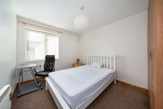 6 Anville Place, Anvil Court, New Street, Longford Town