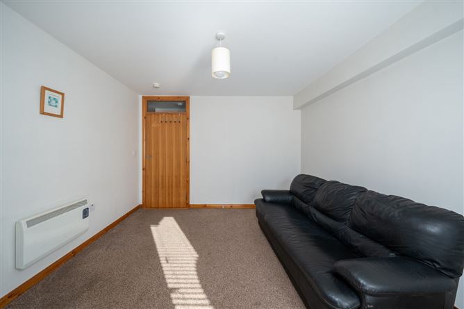 6 Anville Place, Anvil Court, New Street, Longford Town