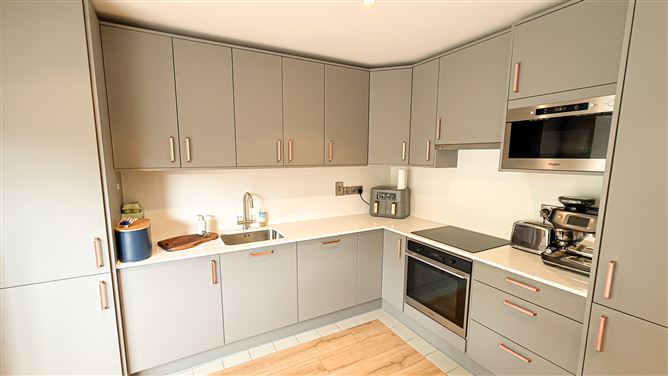 166 Castlefarm, Shankill, County Dublin