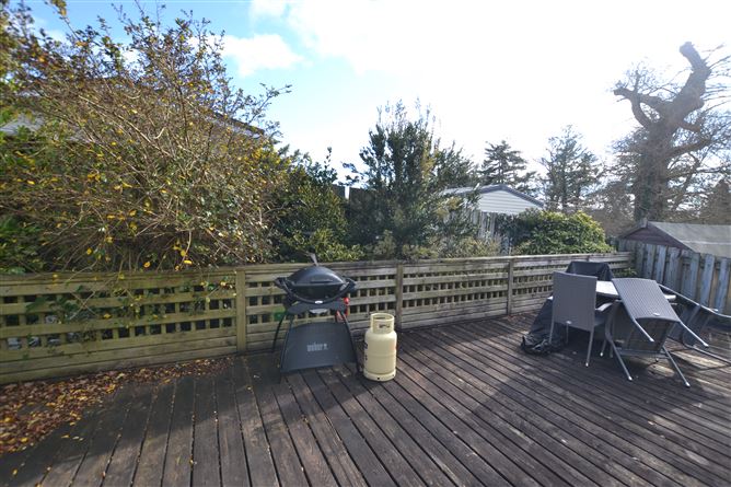 28 Tara Green, Ballymoney, Wexford