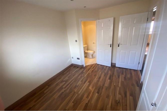 8 Russell Green, Russell Square, Dublin 24, Tallaght