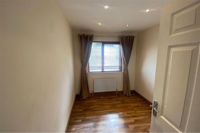 8 Russell Green, Russell Square, Dublin 24, Tallaght