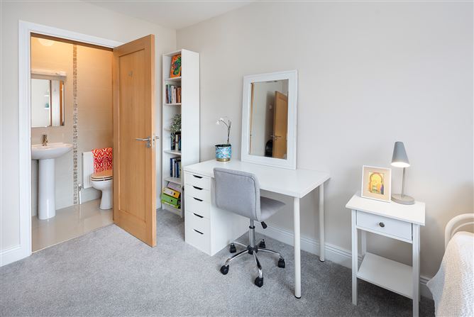 Wheatley Hills, 27 Broomfield Village, Midleton, Cork