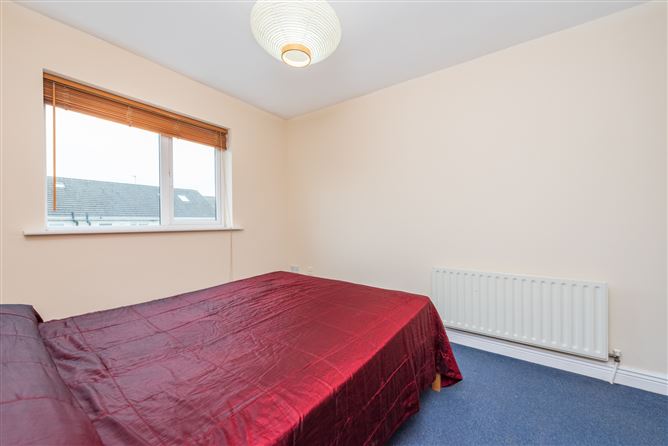 https://photos-a.propertyimages.ie/media/3/6/8/4962863/5ffcc764-7f9a-4869-903b-431574211629_l.jpg