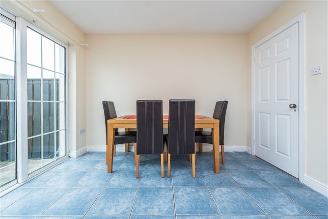 https://photos-a.propertyimages.ie/media/3/6/8/4962863/5ffcc764-7f9a-4869-903b-431574211629_l.jpg
