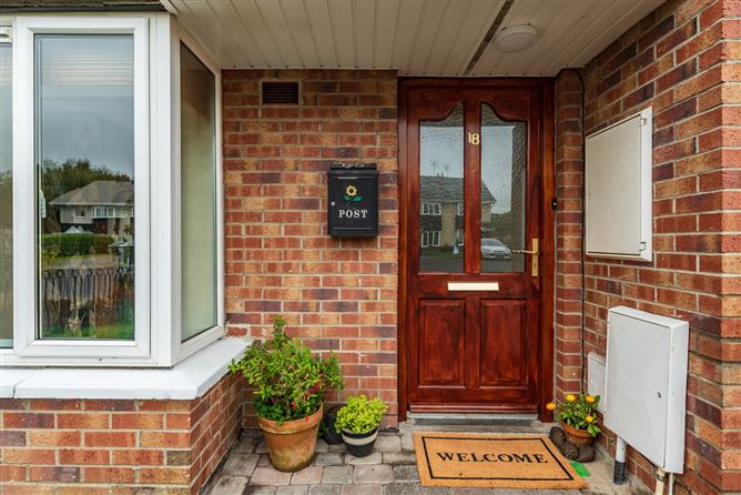 https://photos-a.propertyimages.ie/media/3/6/8/4962863/5ffcc764-7f9a-4869-903b-431574211629_l.jpg
