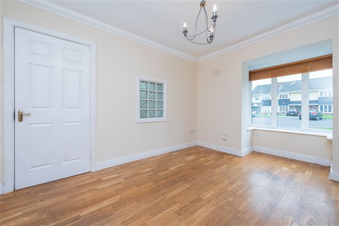 https://photos-a.propertyimages.ie/media/3/6/8/4962863/5ffcc764-7f9a-4869-903b-431574211629_l.jpg