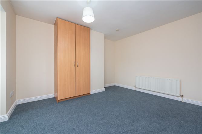 https://photos-a.propertyimages.ie/media/3/6/8/4962863/5ffcc764-7f9a-4869-903b-431574211629_l.jpg