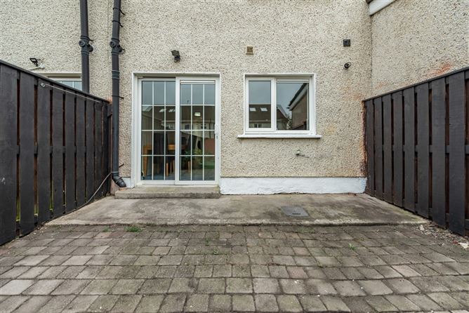 https://photos-a.propertyimages.ie/media/3/6/8/4962863/5ffcc764-7f9a-4869-903b-431574211629_l.jpg