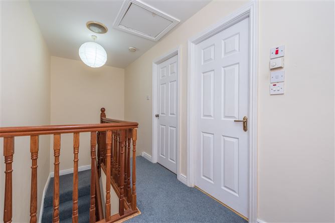 https://photos-a.propertyimages.ie/media/3/6/8/4962863/5ffcc764-7f9a-4869-903b-431574211629_l.jpg
