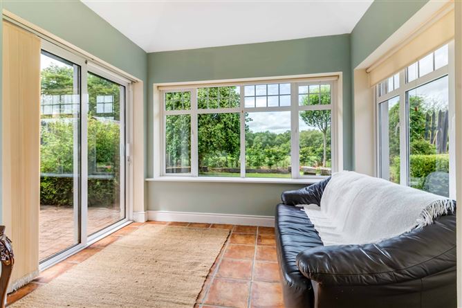 Photo 10 of 28 — 28 Deerpark Manor, Virginia, Cavan