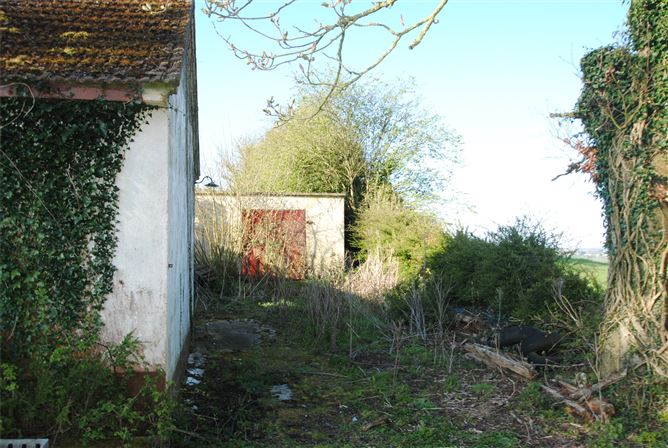 Approx 1.09 Acres & Cottage, Montevideo Road, (Clybanane), Roscrea, Co. Tipperary