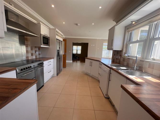 6 Bothar Bui, Omeath, Louth