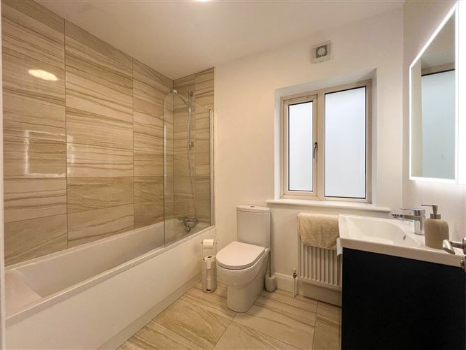 16 Bregawn, Cashel, Tipperary