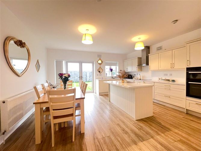 16 Bregawn, Cashel, Tipperary