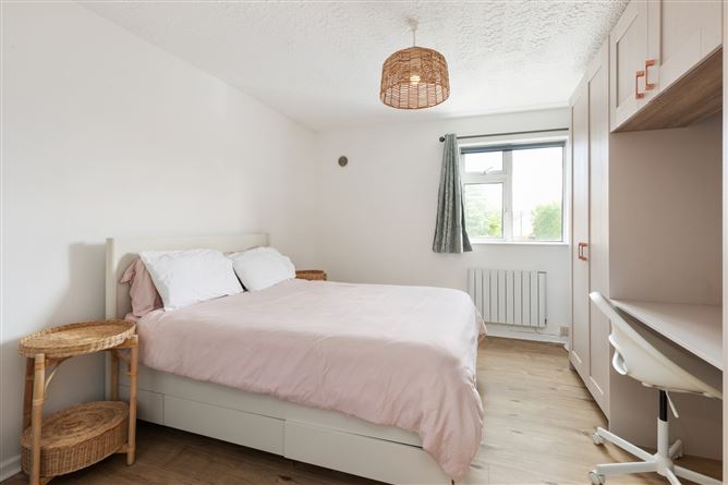 Photo 7 of 9 — Apartment 4, Claremont Court, Sandymount, Dublin 4