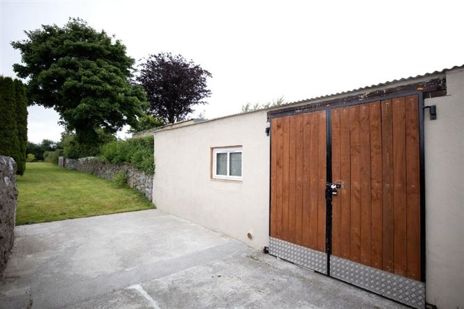 Warren House, Canal Road, Johnstown, Co. Kilkenny
