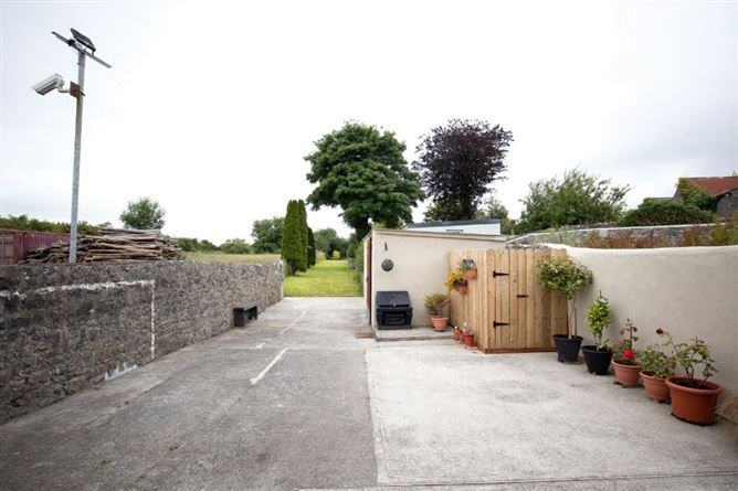 Warren House, Canal Road, Johnstown, Co. Kilkenny