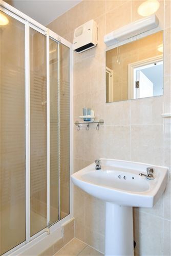 7 Binsin, Western Distributor Road, Knocknacarra, Galway