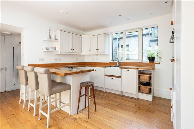 10 The Terrace, Curraghbinny, Carrigaline, Cork