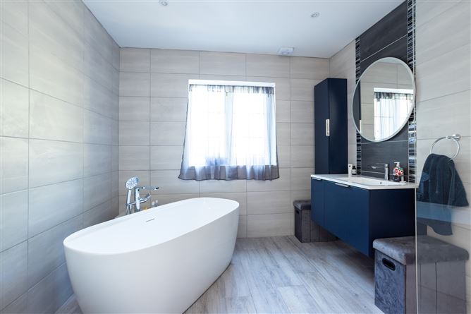 10 The Terrace, Curraghbinny, Carrigaline, Cork