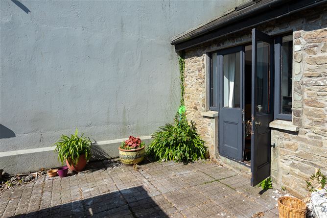 10 The Terrace, Curraghbinny, Carrigaline, Cork