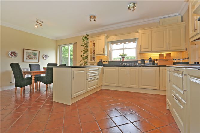 3 The Cloisters, Revington Crescent, North Circular Road, Limerick