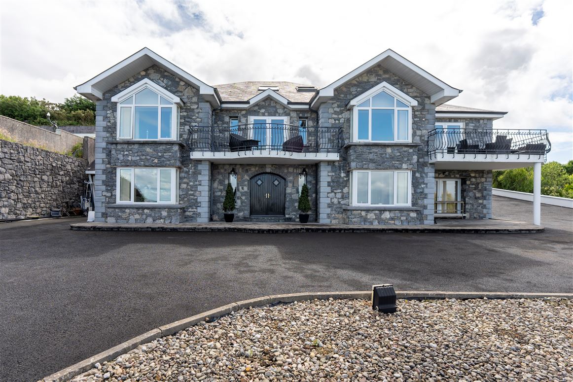 1 Castlecourt, Brickhill East, Cratloe, Clare