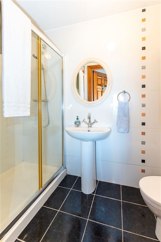 1 Castlecourt, Brickhill East, Cratloe, Clare 1 Castlecourt, Brickhill East, Cratloe, Clare