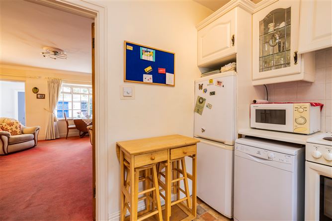 5 Camberley Elms, Upper Churchtown Road, Churchtown, Dublin 14