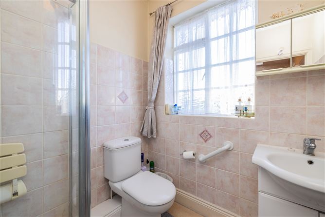 5 Camberley Elms, Upper Churchtown Road, Churchtown, Dublin 14