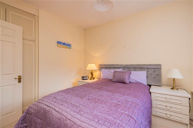 5 Camberley Elms, Upper Churchtown Road, Churchtown, Dublin 14