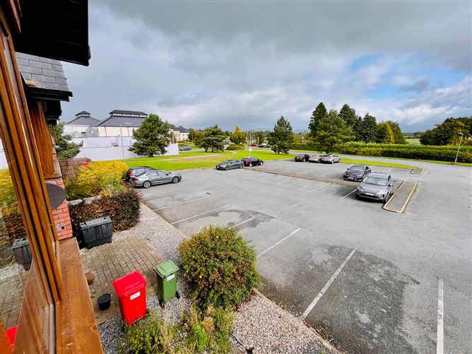 305 The Lodges Ballykisteen, Tipperary Town, Tipperary
