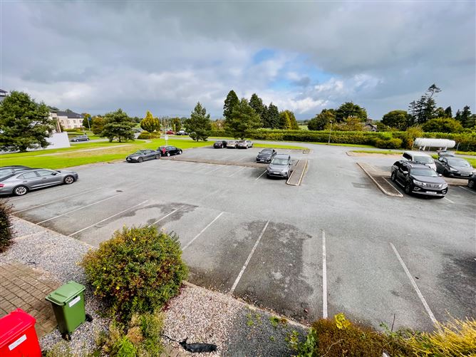 305 The Lodges Ballykisteen, Tipperary Town, Tipperary